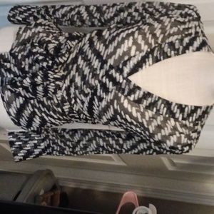 Women's Diane von furstenburg long sleeve silk blouse size 2